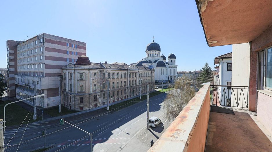 Proprietate vandută Apartament cu 3 camere la Podgoria Comision 0 - Poză 1