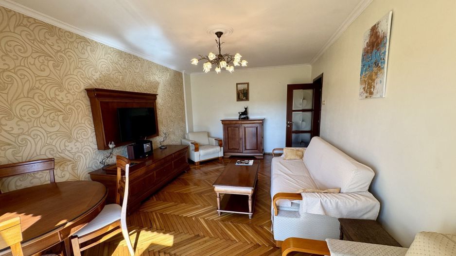 Închiriere Apartament 2 camere, vedere Palatul Parlamentului - Poză 3