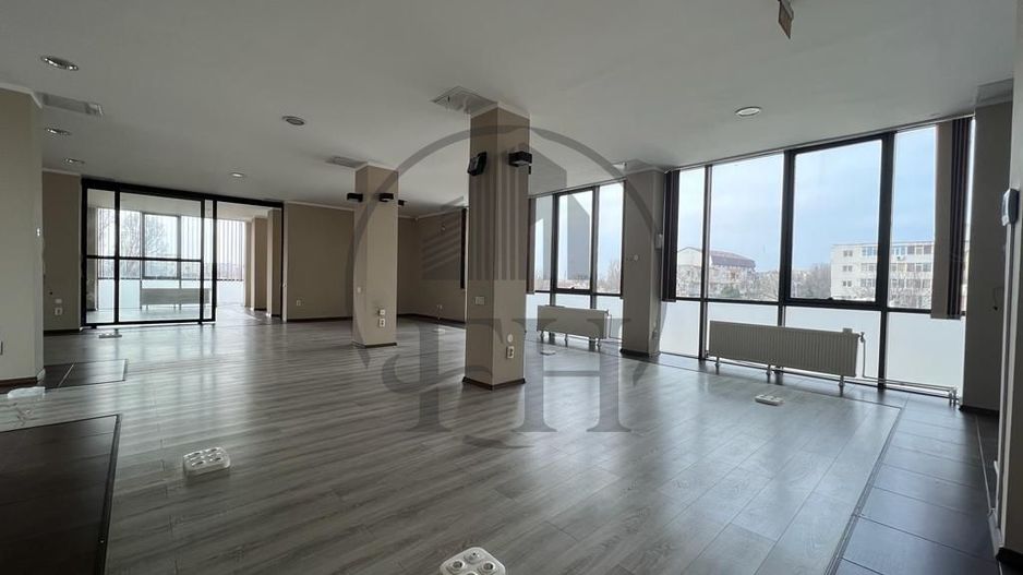 Spațiu comercial cu 5 camere de închiriat în Faleza Nord, Constanta - Poză 2