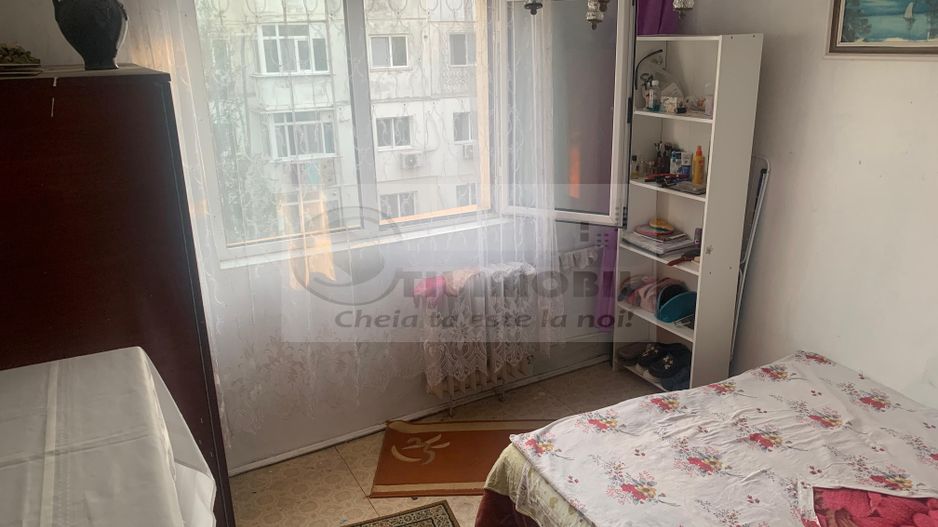 Apartament cu 3 camere decomandat - Nicolina Esplanada - 122.000 euro - Poză 1