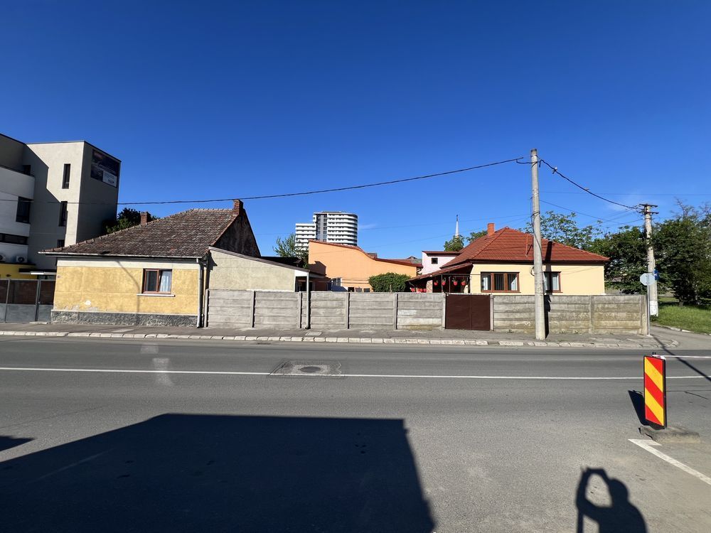 BRASADAS vinde 2 case cu teren 7 ari în zona CENTRALA. - Poză 2