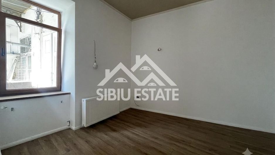 Apartament renovat, în inima Sibiului, pe strada Nicolae Bălcescu - Poză 10
