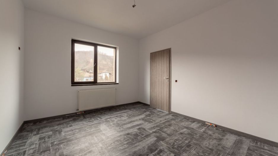 Casă spațioasă P+1+M – Izvorani, Ștefănești | Ideală pentru 2 familii! - Poză 4