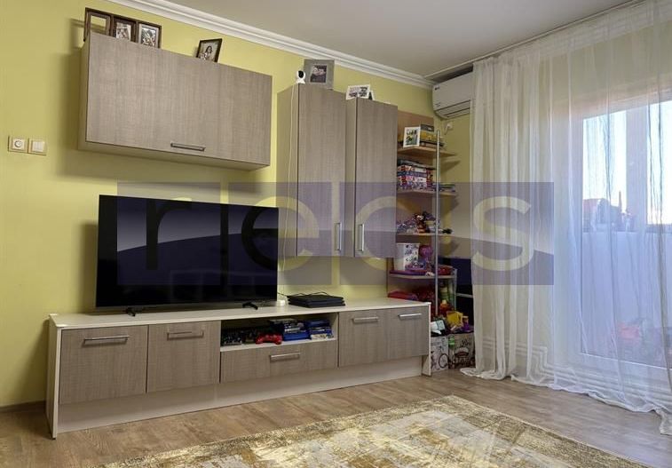 VANZARE 4 CAMERE DECOMANDAT PARCARE CALEA  VITAN - Poză 2