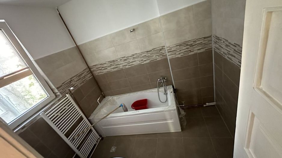 Proprietar vand apartament decomandat Unirii 5 camere - Poză 6