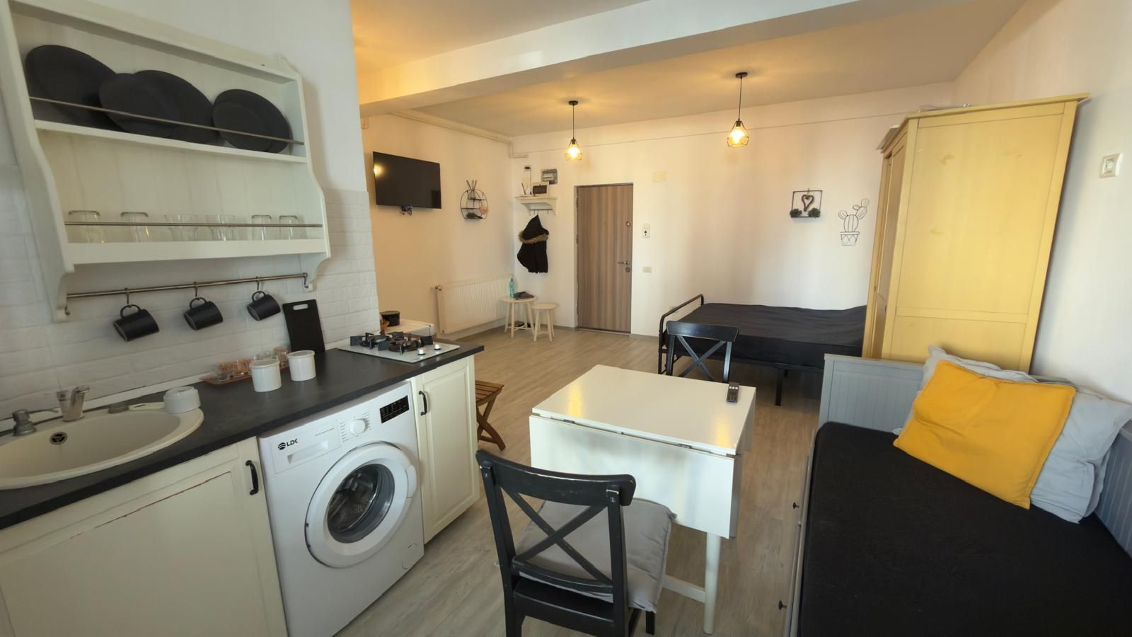 Garsoniera 33,30 mp - la 150 metri de plaja - Mamaia Nord - Poză 6