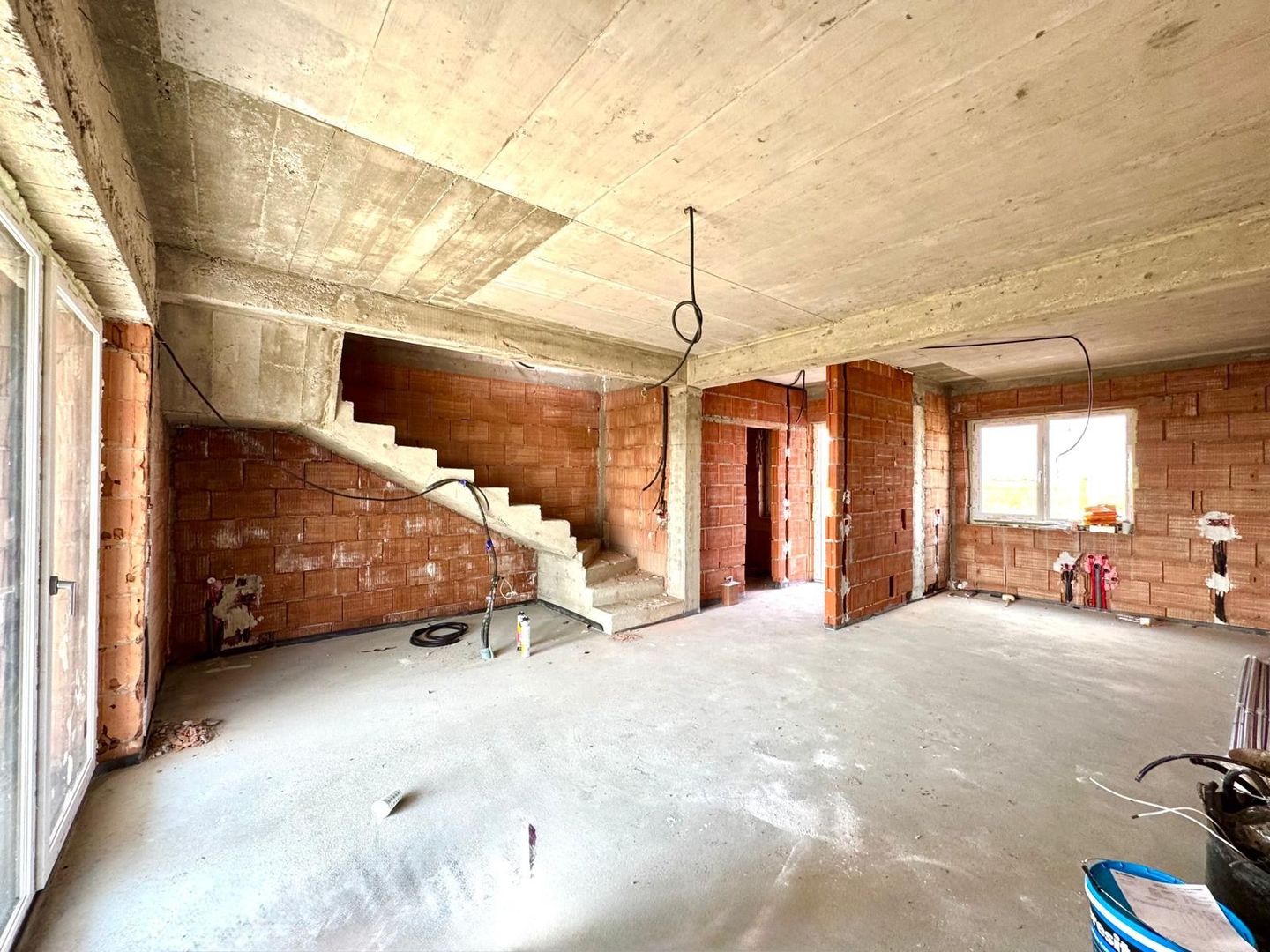 Super pret - Duplex cu 4 camere - teren generos  |Sǎcǎlaz| - Poză 1