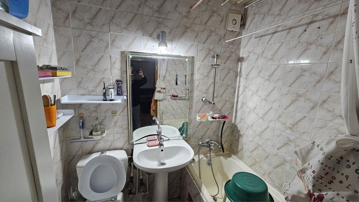 Vânzare Apartament 3 camere, etaj 4/4, bloc reabilitat , terasă refăcută, Rahova - Poză 2