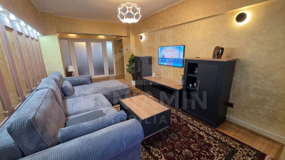 4 camere - etaj 1 - 94mp -mobilat-utilat- centrala - parcare - Teatru - Poză 1