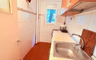 De vânzare apartament decomandat - Poză 9