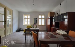 Apartament 2 camere, etajul 1, Oras Lipova - Poză 2