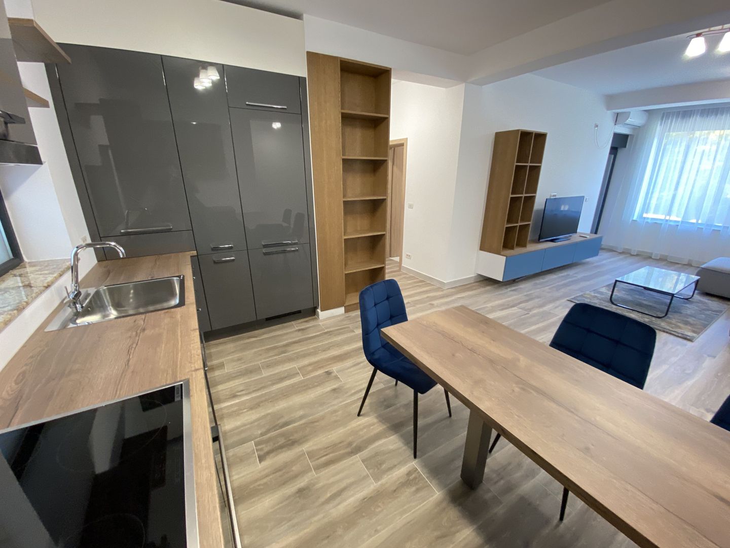 Apartament Dumbravita aproape de Padure - Poză 14