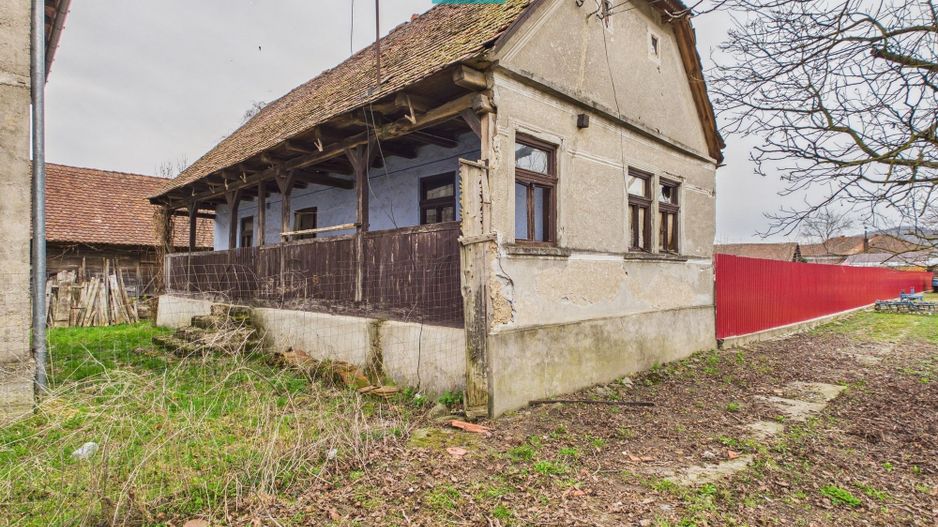 Casă la roșu în localitatea Almaș, Arad. - Poză 5