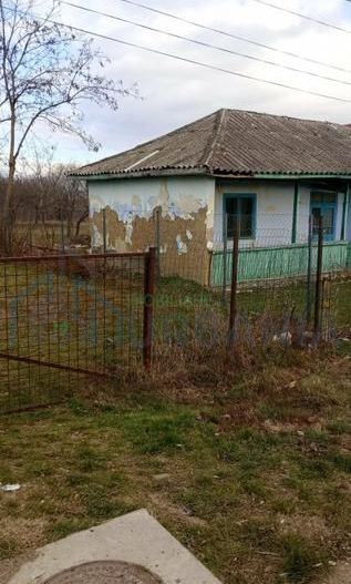 Casa nelocuibila bătrânească Sculeni - Poză 1