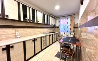 Apartament 3 camere zona Tractoru cu loc de parcare si boxa - Poză 8