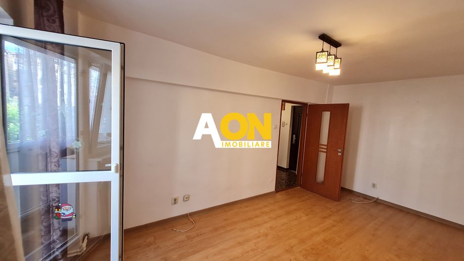 Apartament 3 Camere, Etaj 1, Decomandat, 63 mp, Zona Cetate - Poză 6