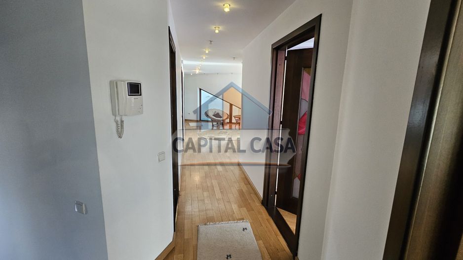 ​Vilă de Lux Unică în Ploiești | 690 mp Utili | Piscină Interioară - Poză 16