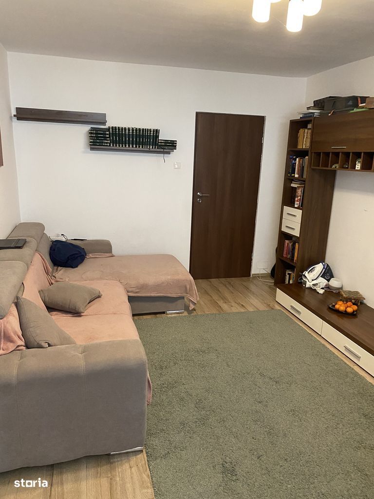 De vanzare apartament 3 camere Drumul Taberei - Poză 1
