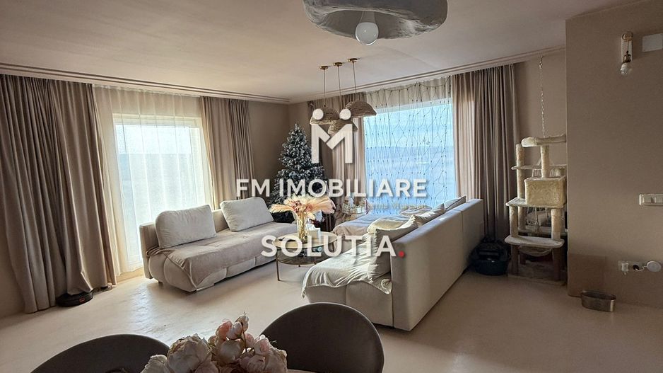 Casă modernă de vânzare în Coltău - Poză 10