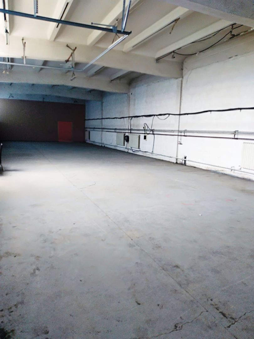 Spatiu industrial si birouri la ocolitoarea Brasov - Poză 2