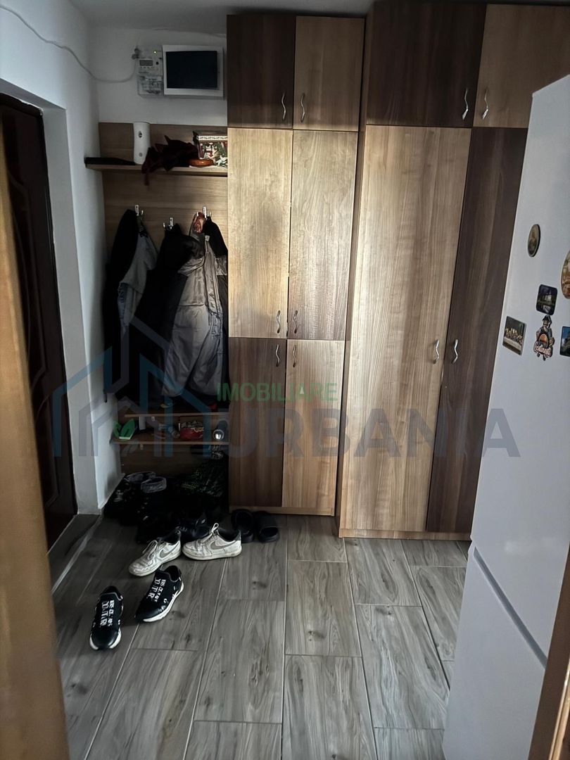 Vând apartament cu 2 camere - Poză 4