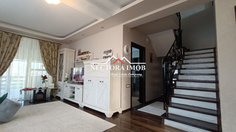 NECTORA IMOB-Casa P+M, 180 mp utili + terasa + Teren 780 mp, Episcopia - Poză 2