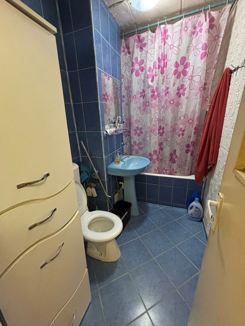 Apartament cu 3 camere de vanzare în Cugir - Poză 6