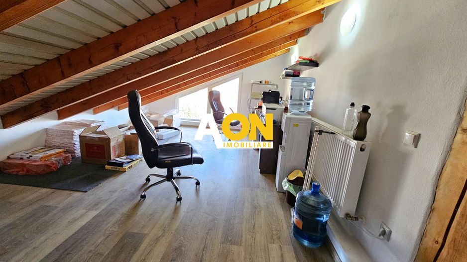 Apartament 4 camere, 2 bai,pretabil pt. birouri, zona ultracentrala - Poză 4