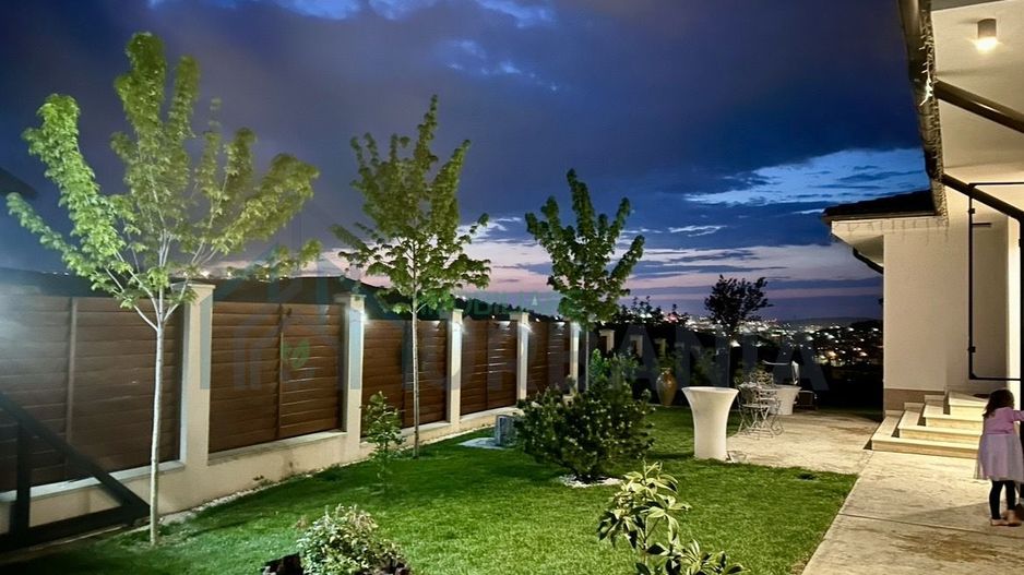 Casă cu 4 camere, în curte, finisaje high-quality - Poză 9