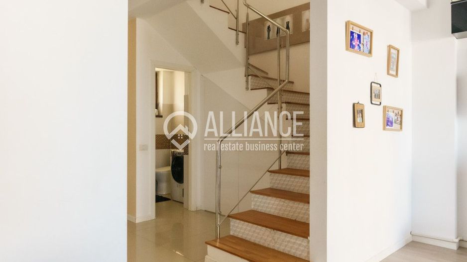 PALAZU MARE -  Vila Duplex cu 4 Camere, Panorama Superba si Curte Amenajata - Poză 27