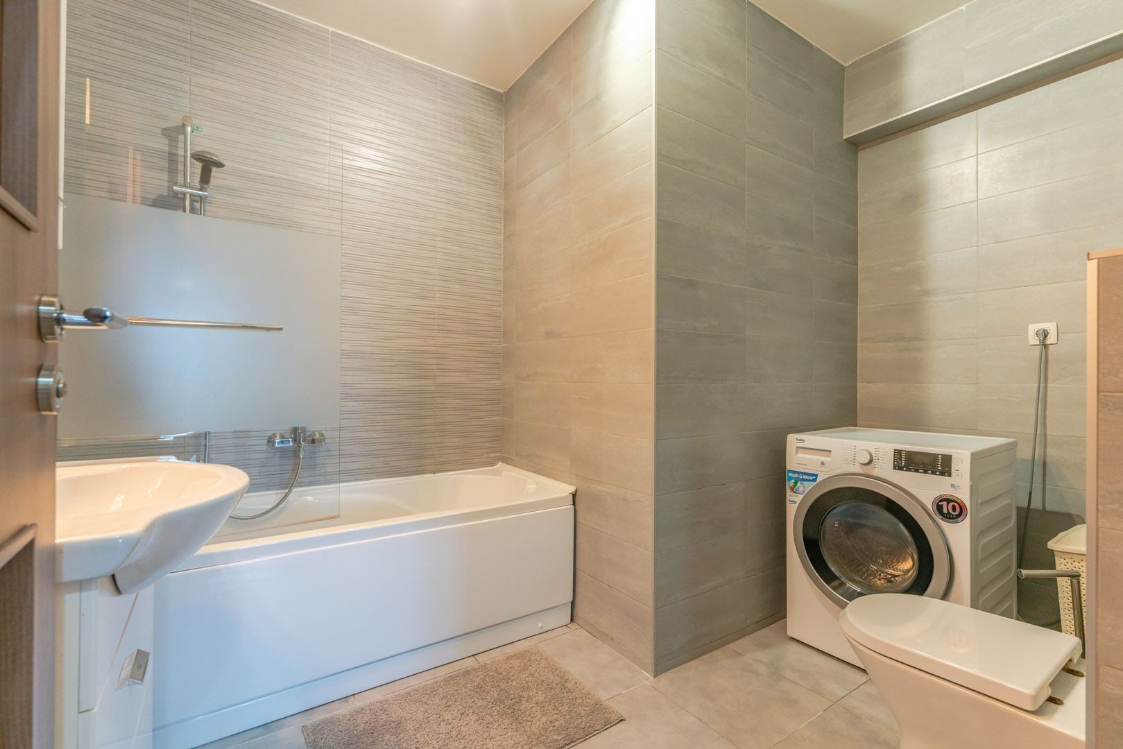 Apartament 114 mp Zona AFI | 2 Băi | Mobilat | Parcare interioară - Poză 11