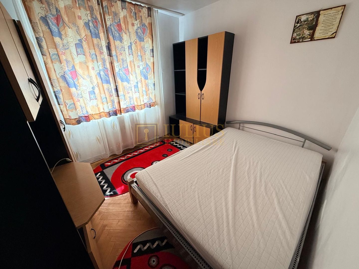 3 camere, situat in Complexul Studentesc, studenti, centrala proprie. - Poză 4