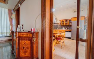 Ultracentral -Cladire impozanta  D+P+2E. - Poză 15