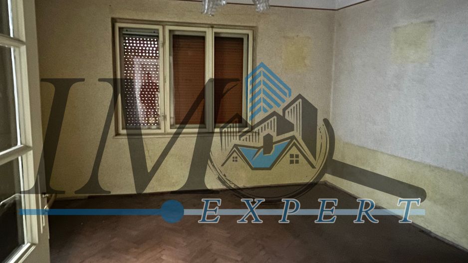 Casa ultracentrală de vânzare in Sebeș - Poză 1