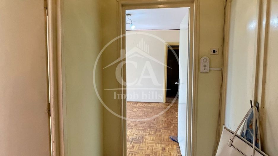Apartament de vânzare cu 2 camere în zona Rogerius, Oradea - Poză 10