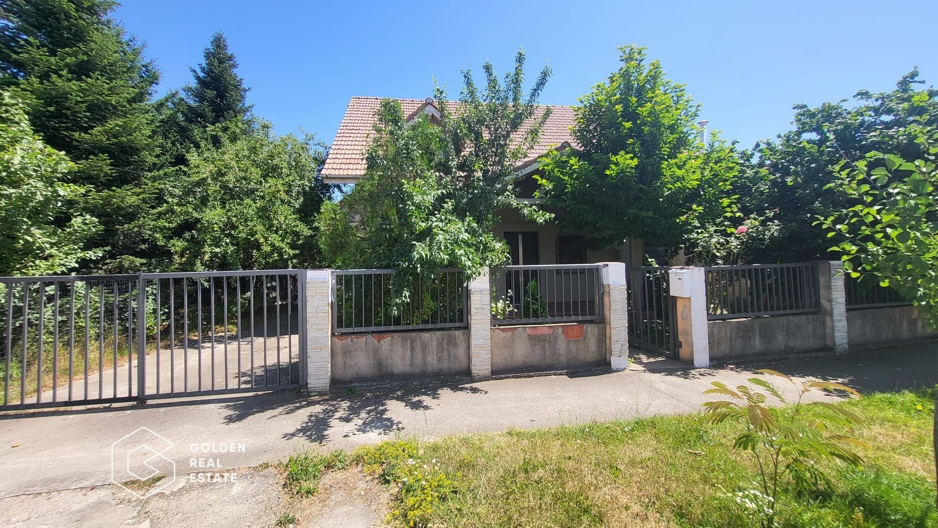Casa individuala + locuinta secundara de vanzare in Giroc - Poză 1