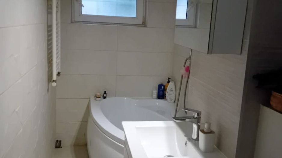 Spitalul Judetean | 3 Camere | Renovat-Mobilat-Utilat | Gradina - Poză 5