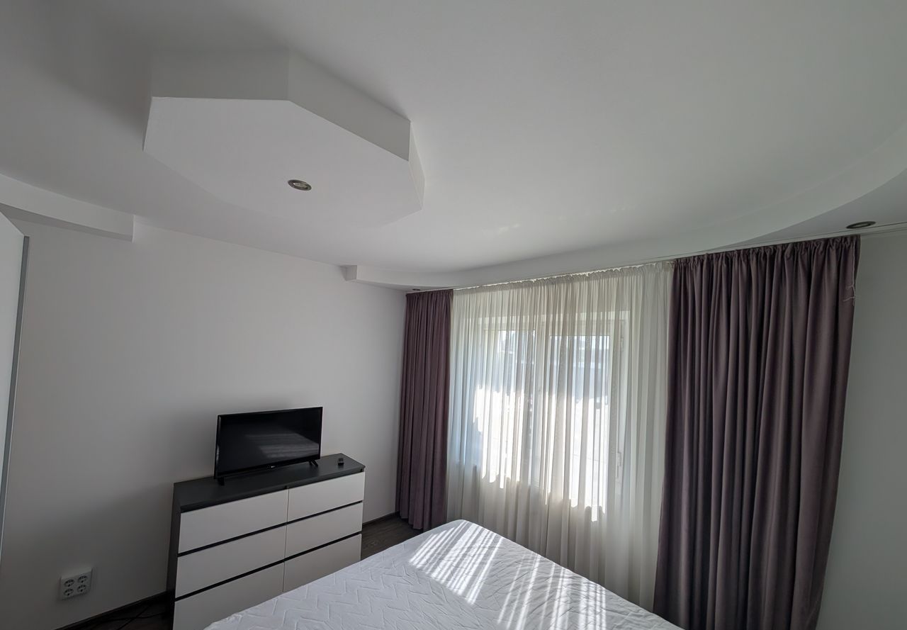 Apartament 2 camere decomandat, zona Kaufland Craiovita noua - Poză 3