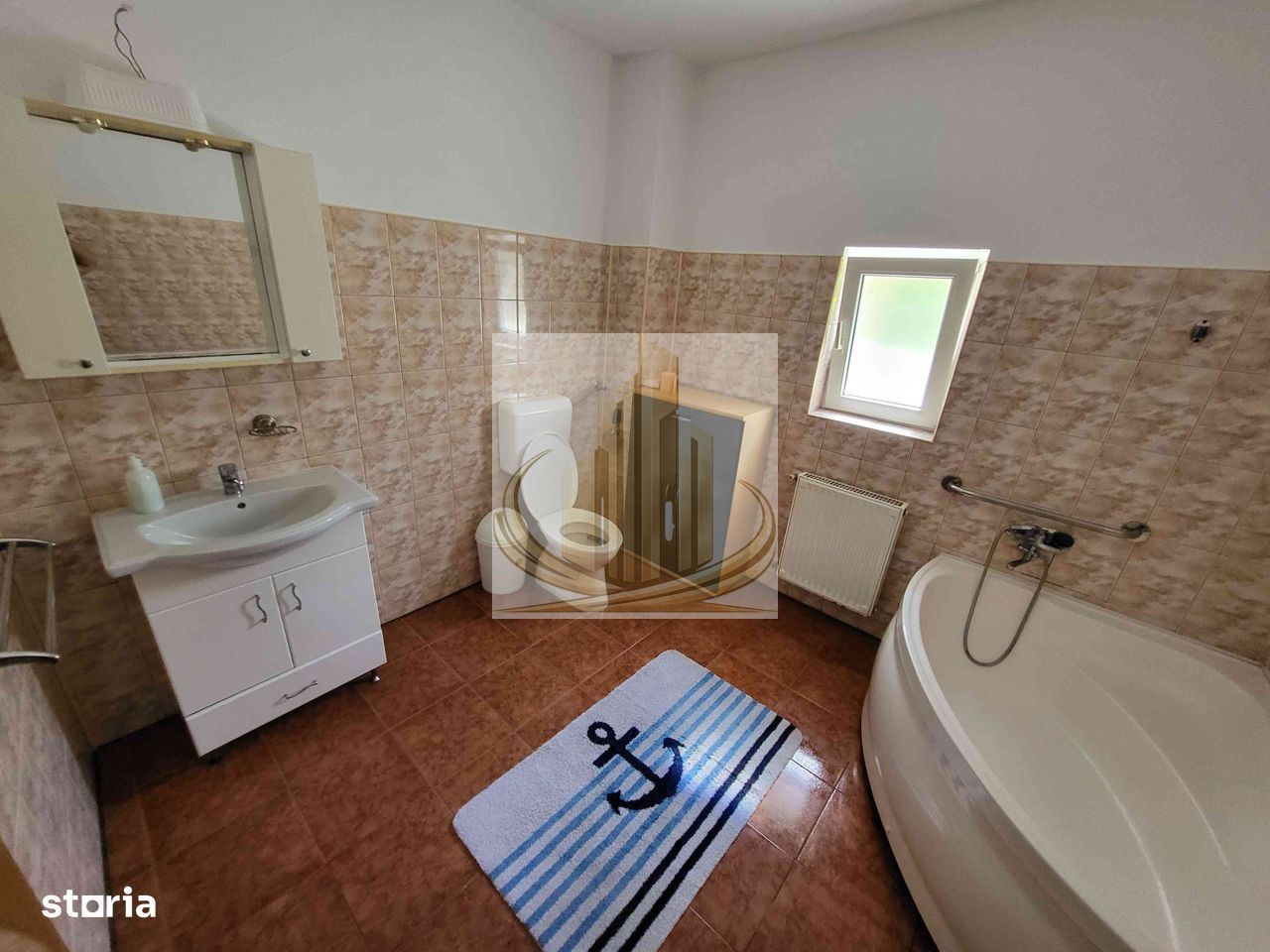 Casă spațioasă, versatilă – ideală pentru firmă sau locuință - Poză 11