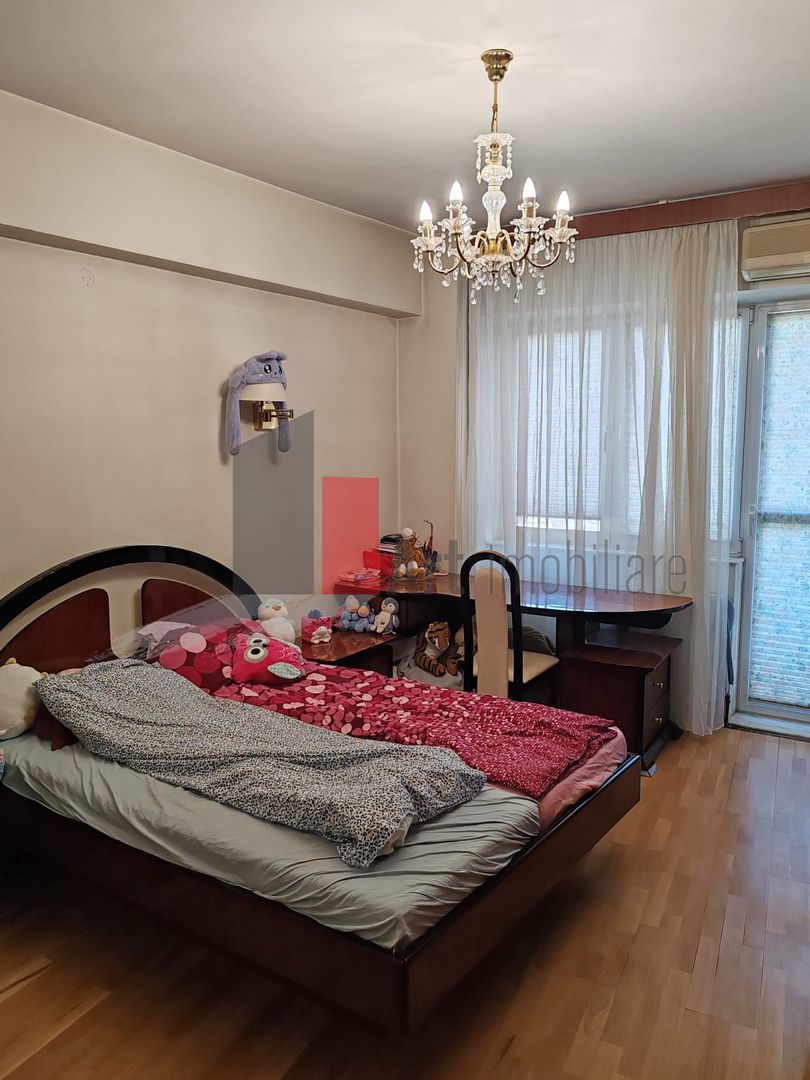 Apartament 4 camere cu centrală - Vasile Lascar - Poză 1