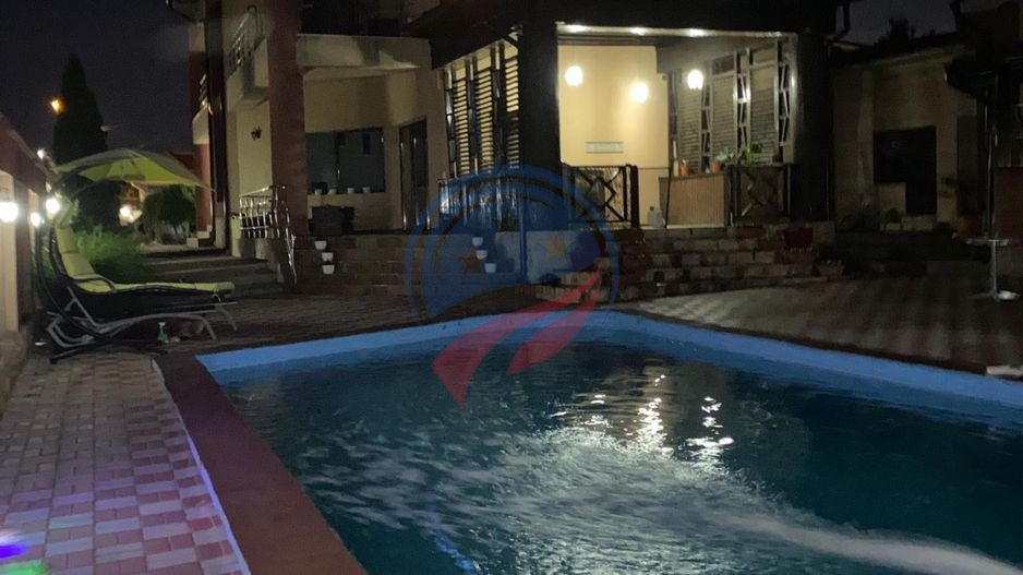 Casa lux P+E+M cu o panoramă impresionantă - Poză 8