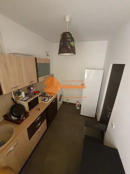 Garsonira la 10 minu de Metrou Gorjului ( Bloc din 2011) - Poză 6