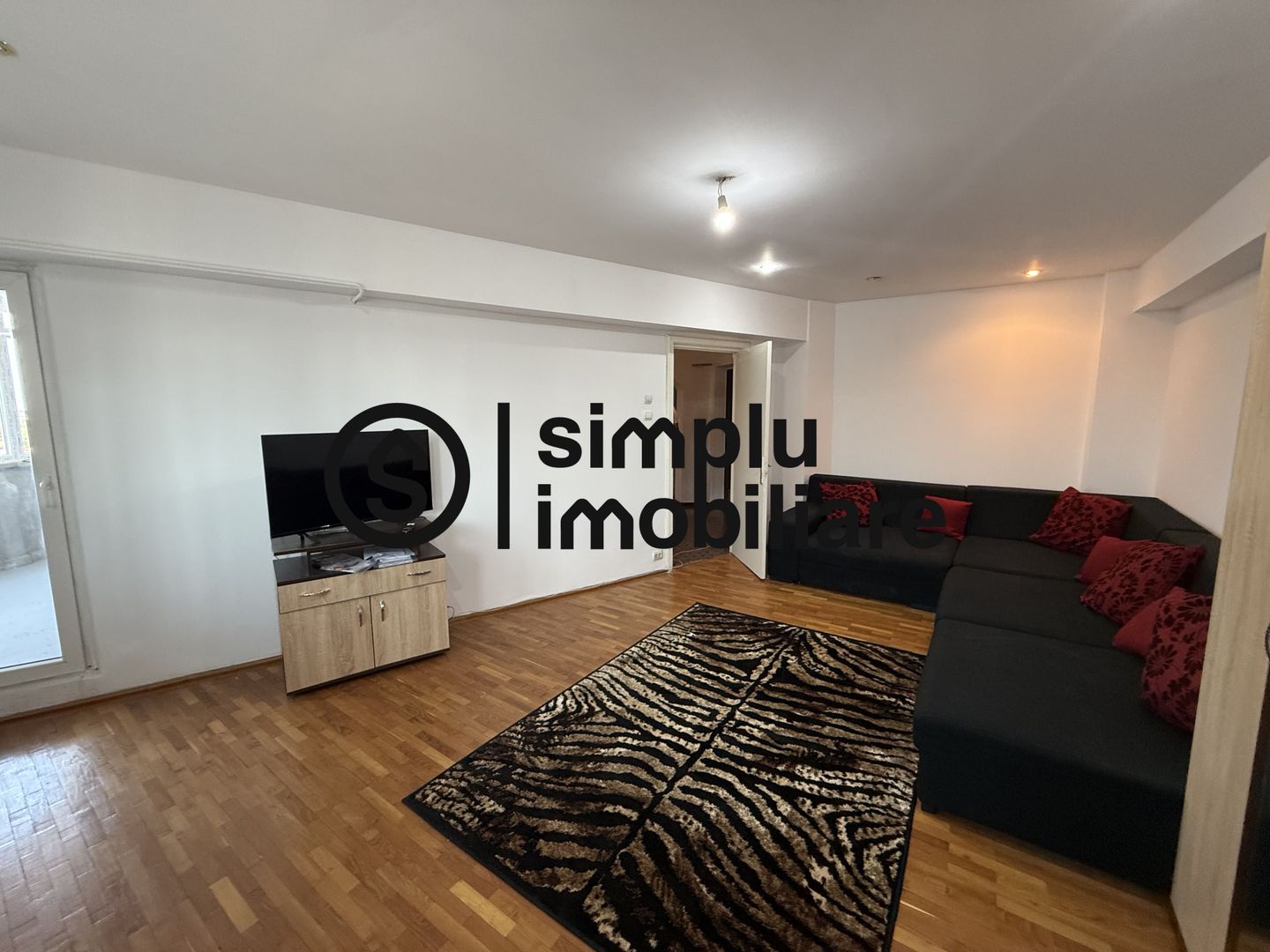 2 decomandate, Piata Centrala - 450 Euro - Poză 3