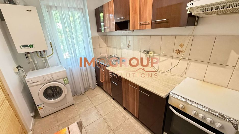 PODU ROS - BLOC FARA RISC - ETAJ INTERMEDIAR - 3 CAMERE - 67 MP - Poză 8