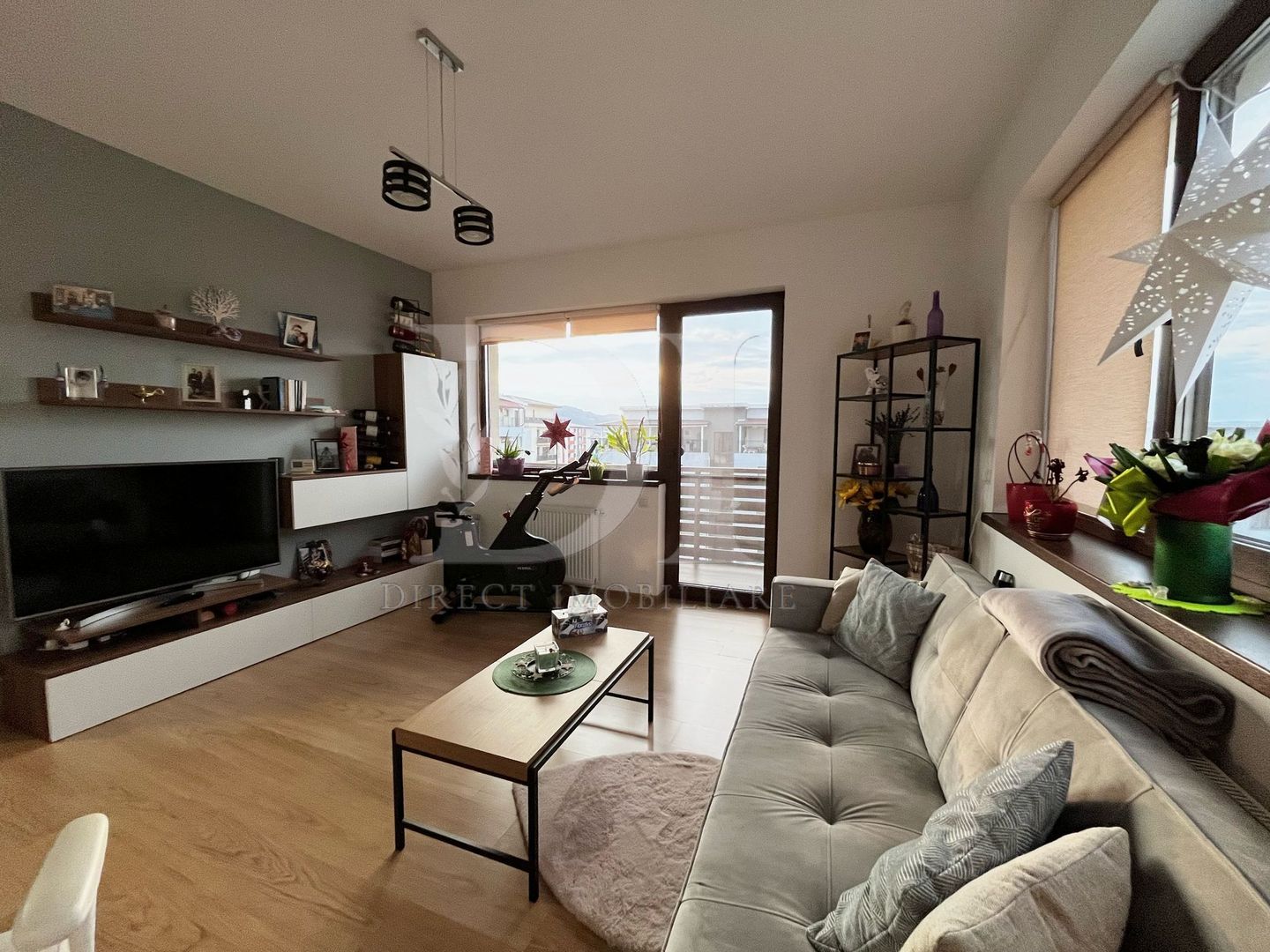 Apartament decomandat  / etaj intermediar / Zona Parcul Poligonului - Poză 2