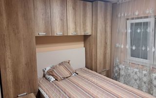 Vând apartament cu 3camere - Poză 2