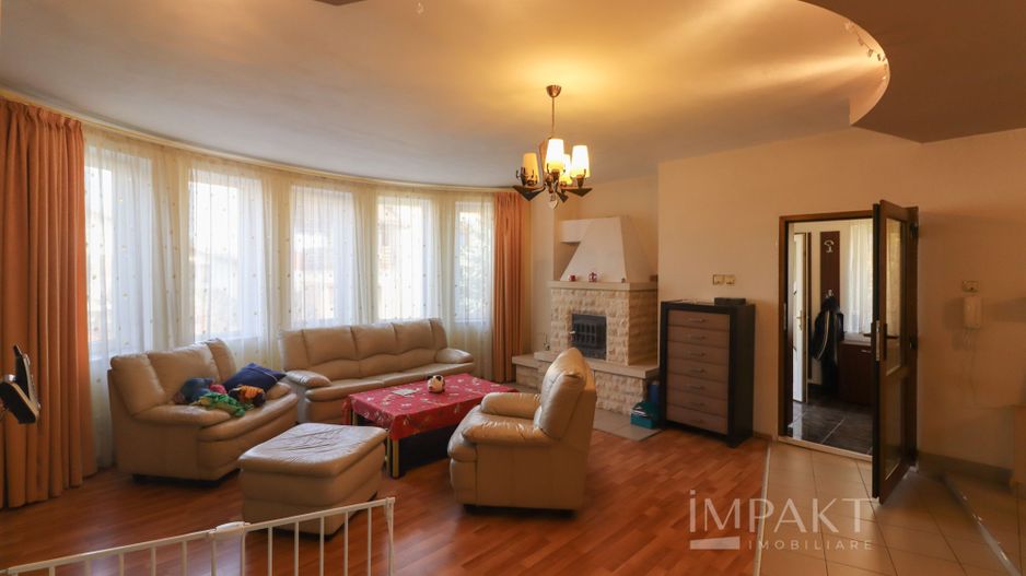 Vila moderna in Europa, curte spatioasa cu garaj! - Poză 4