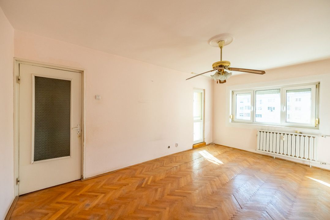 Apartament 3 camere, Micalaca zona 300, decomandat - Poză 3