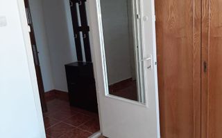 Vand apartament 2 camere - Poză 3
