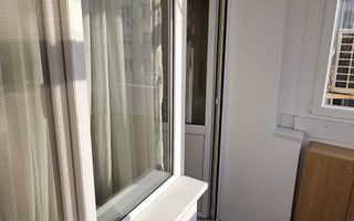 Garsoniera renovata 35 mp/ Metrou 1 decembrie la 3 minute - Poză 3